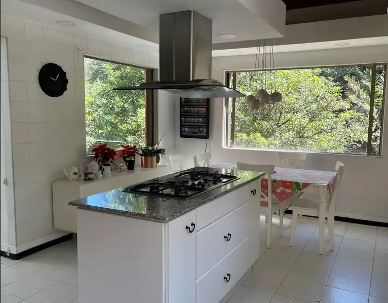 Casa de 3 alcobas en venta en Lagos De Torca, Bogotá, 450 m² · foto 4 de 6
