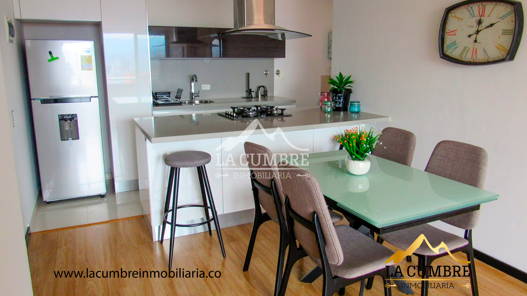 Apartamento de 2 alcobas en arriendo en Ciudad Del Río, Medellín, 75 m² · foto 3 de 7