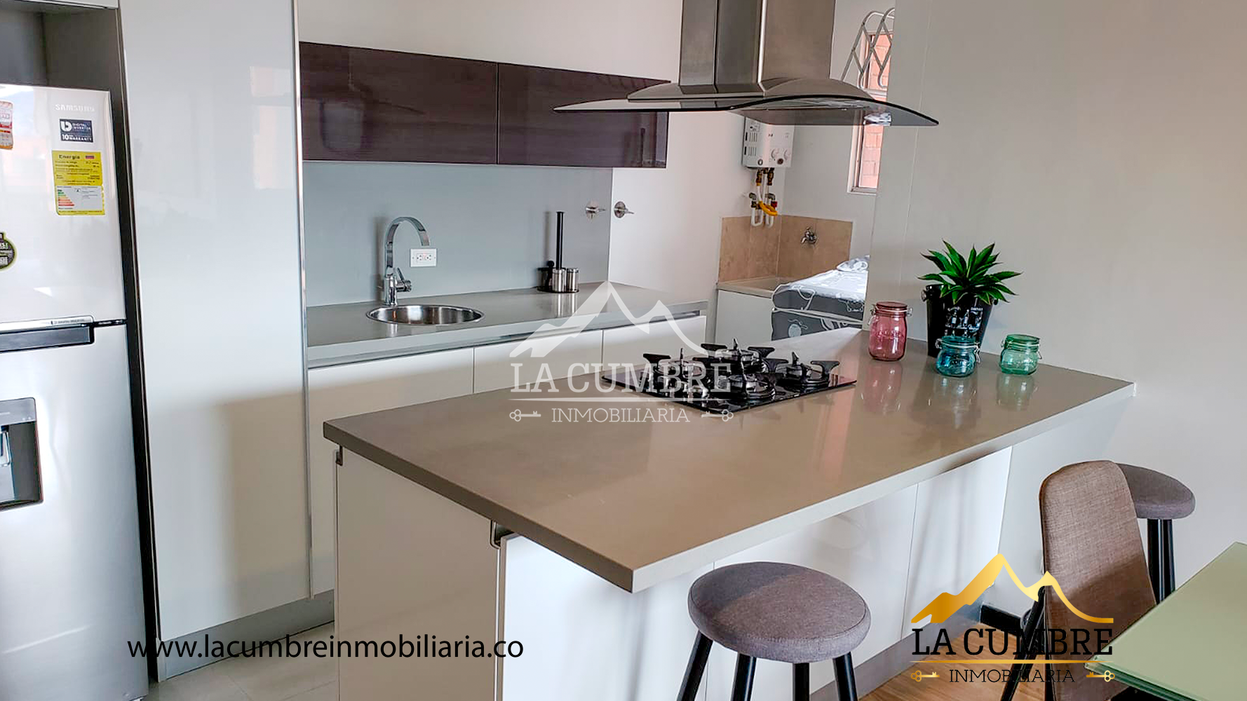 Apartamento de 2 alcobas en arriendo en Ciudad Del Río, Medellín, 75 m² · foto 4 de 7