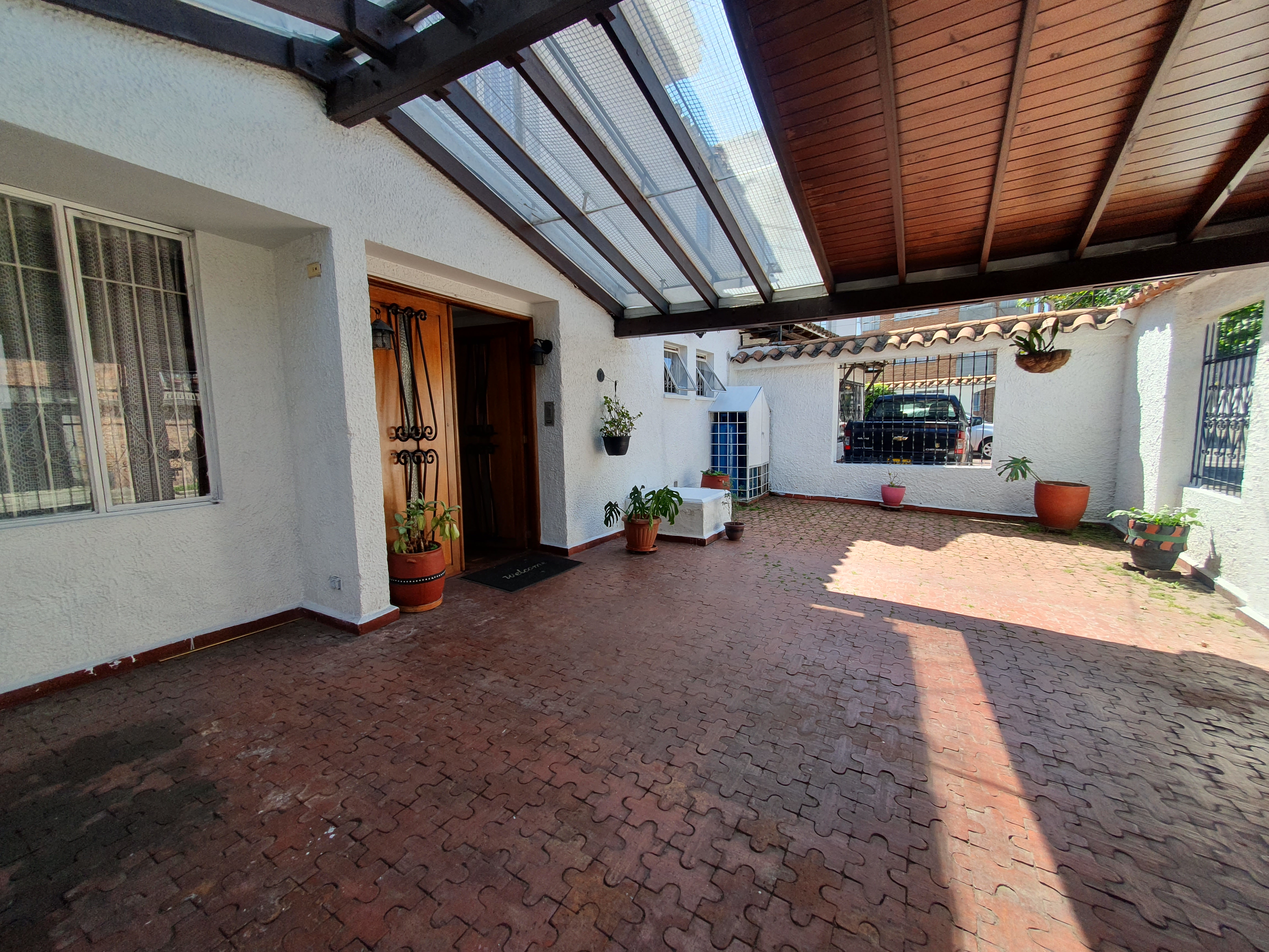 Casa en venta en El Contador, Bogotá · foto 2 de 24