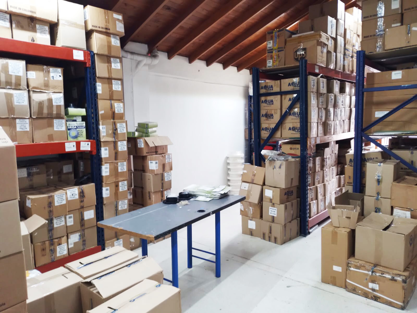 Bodega en arriendo en Cristo Rey, Medellín, 280 m² · foto 3 de 13