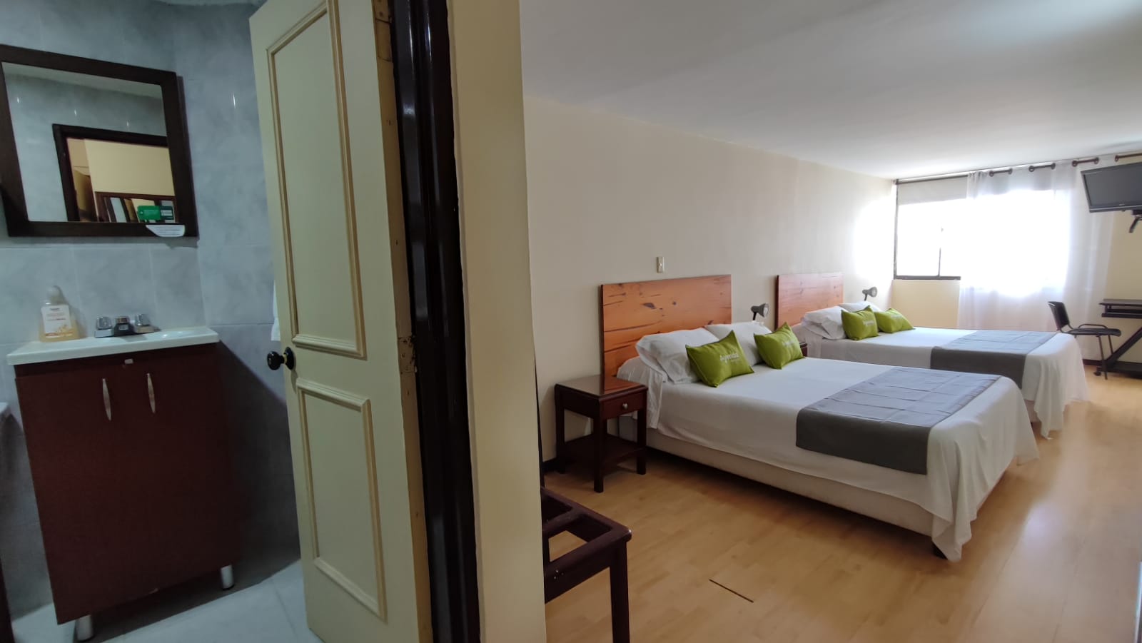 Edificio en venta en Avenida Santander, Manizales, 920 m² · foto 14 de 24