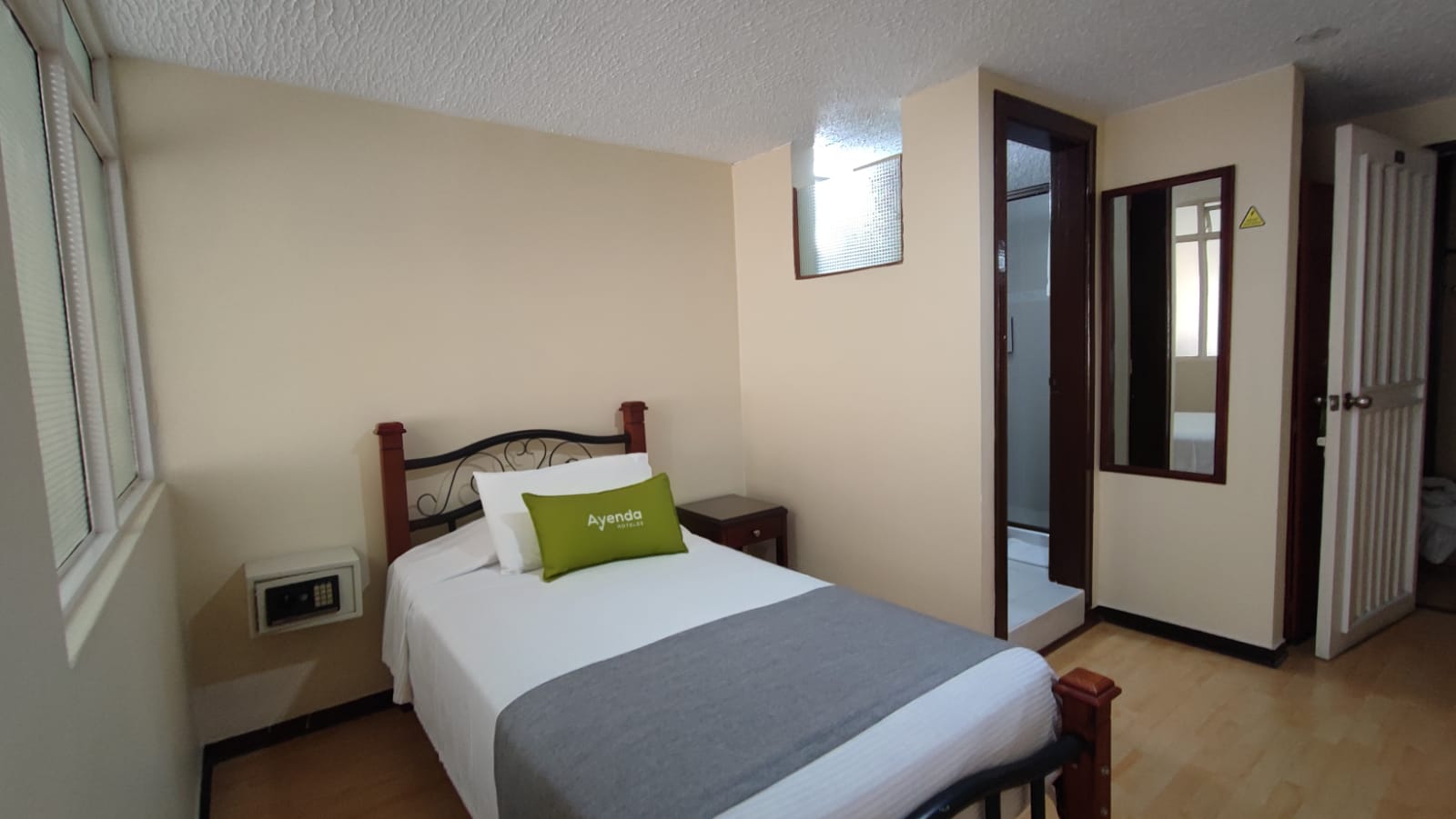Edificio en venta en Avenida Santander, Manizales, 920 m² · foto 24 de 24