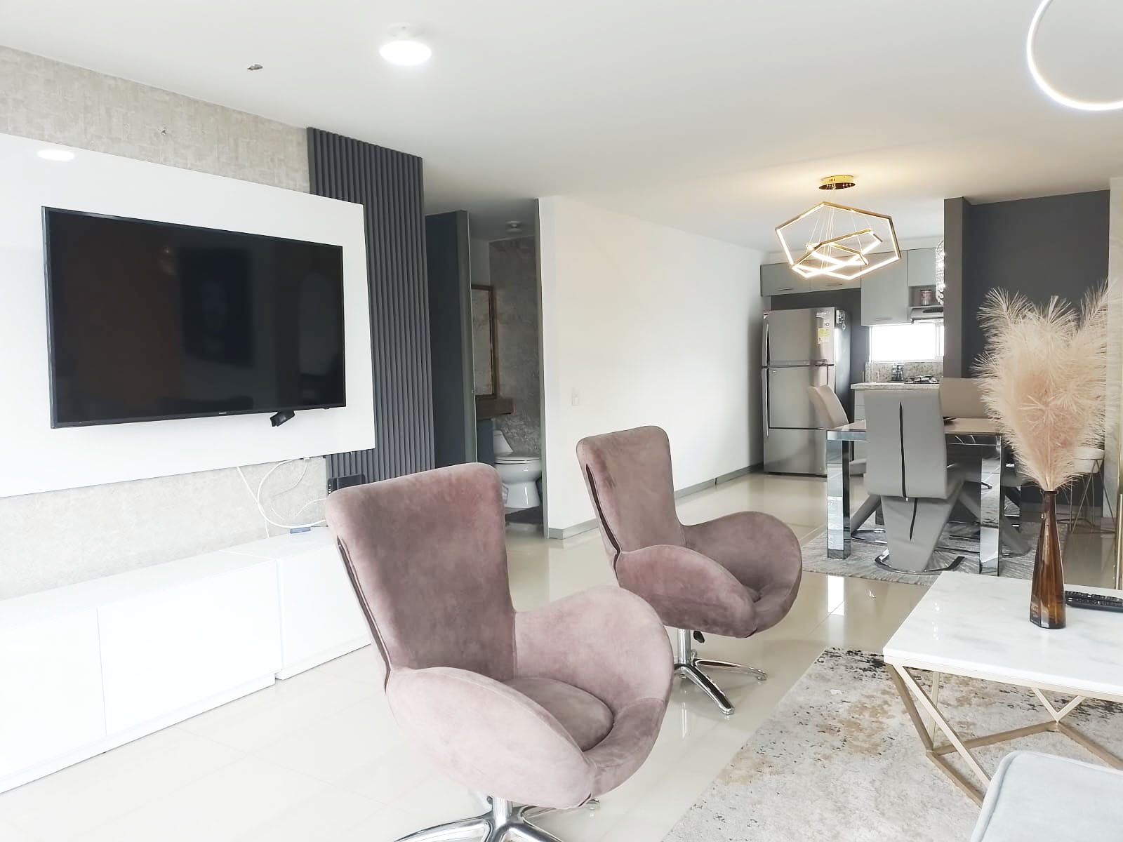 Apartamento en arriendo en El Poblado, Medellín · foto 5 de 20