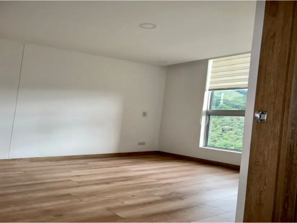 Apartamento de 2 alcobas en venta en Vegas De San Jose, Sabaneta, 68 m² · foto 6 de 12