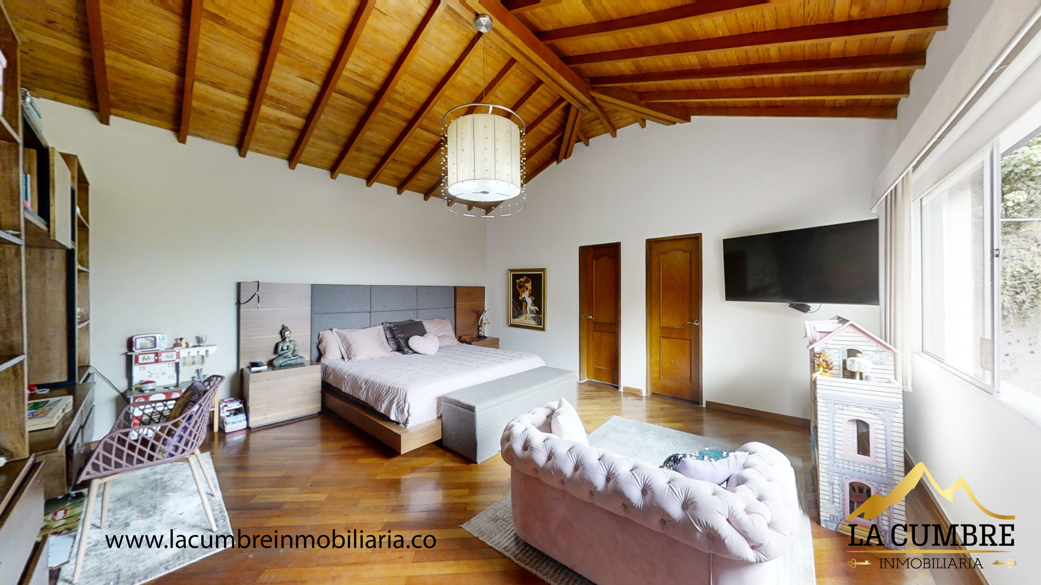 Casa de 4 alcobas en venta en Altos Del Poblado, Medellín, 820 m² · foto 11 de 20