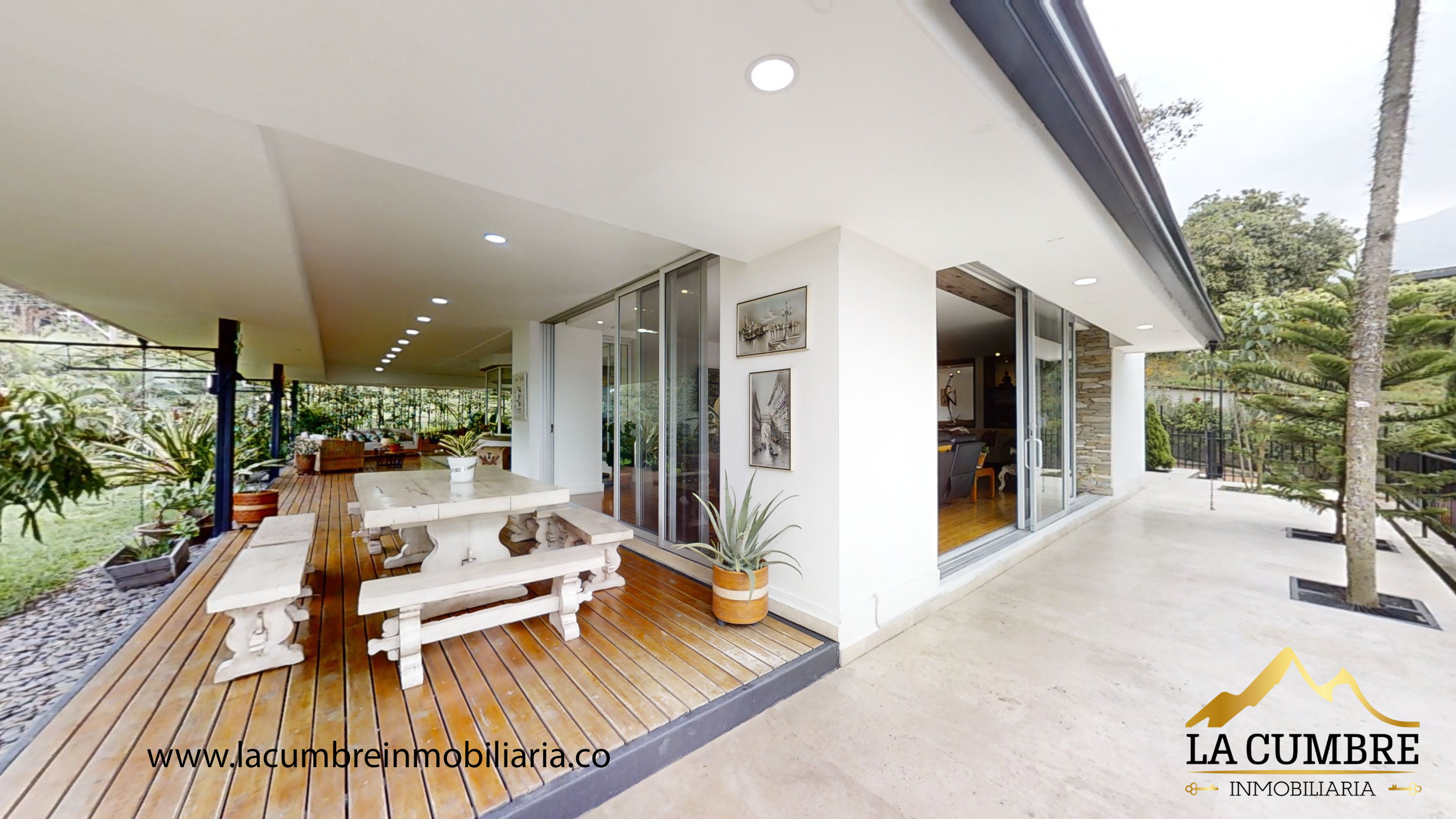 Casa de 4 alcobas en venta en Altos Del Poblado, Medellín, 820 m² · foto 18 de 20
