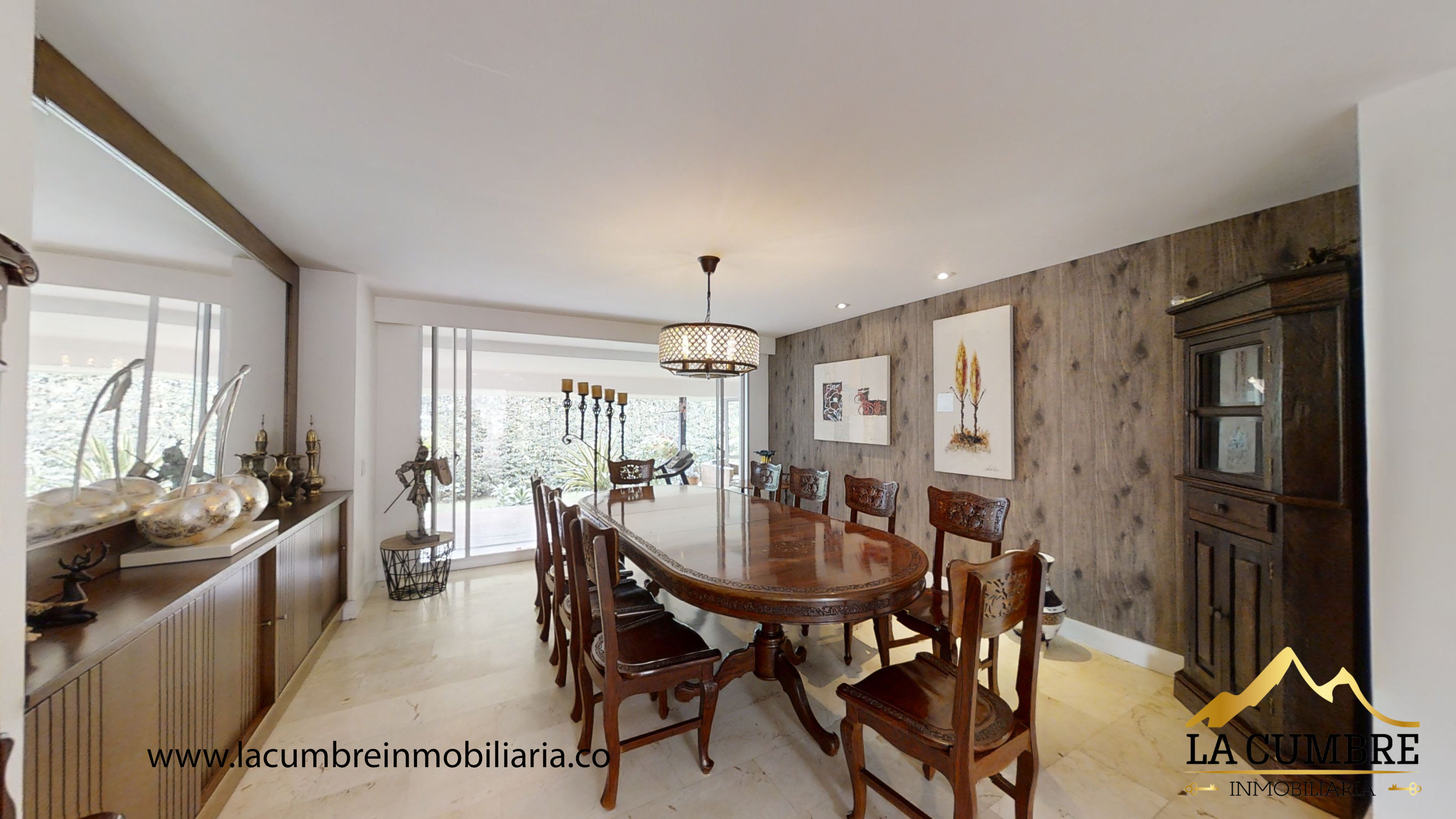 Casa de 4 alcobas en venta en Altos Del Poblado, Medellín, 820 m² · foto 3 de 20