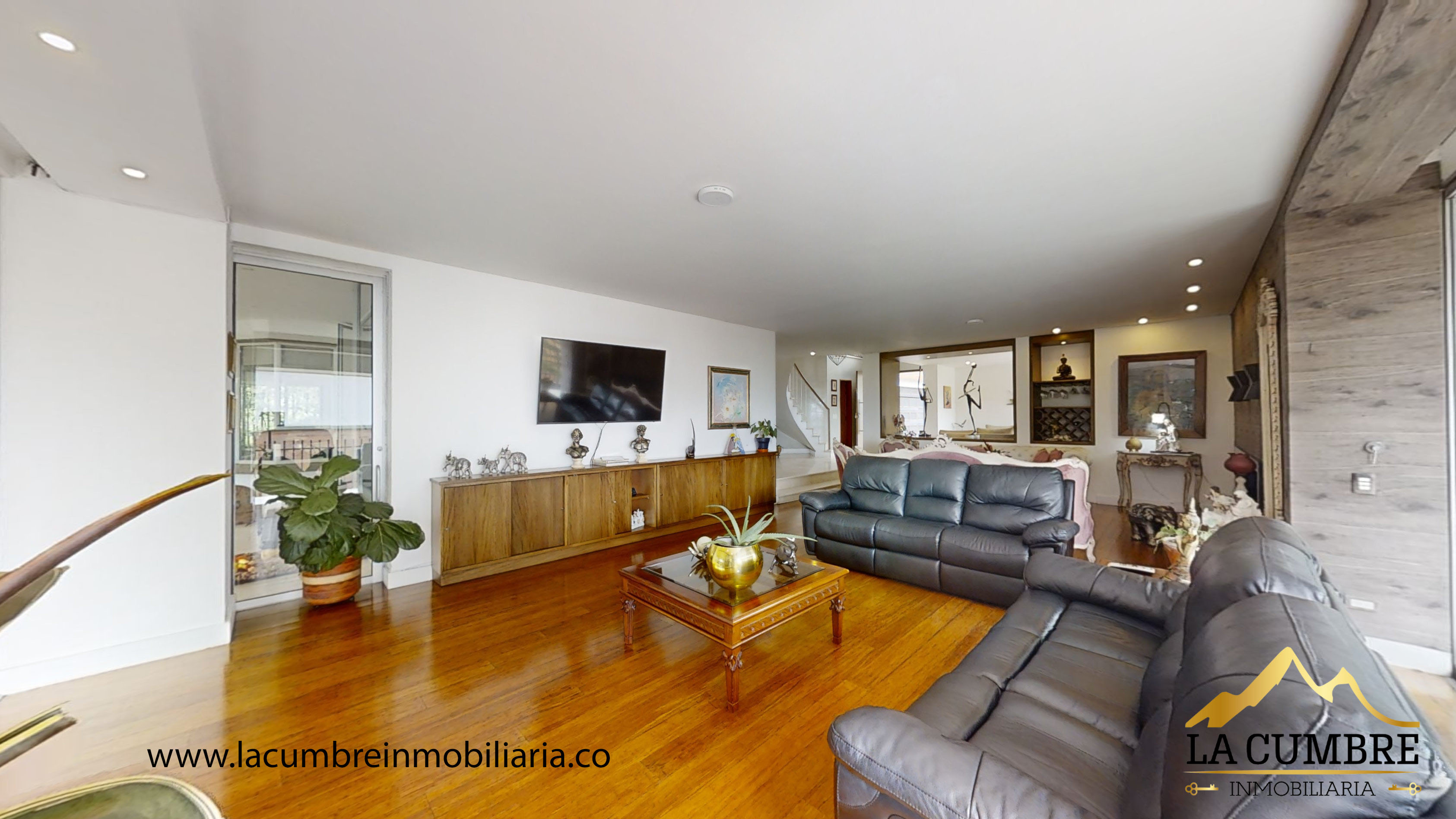 Casa de 4 alcobas en venta en Altos Del Poblado, Medellín, 820 m² · foto 4 de 20