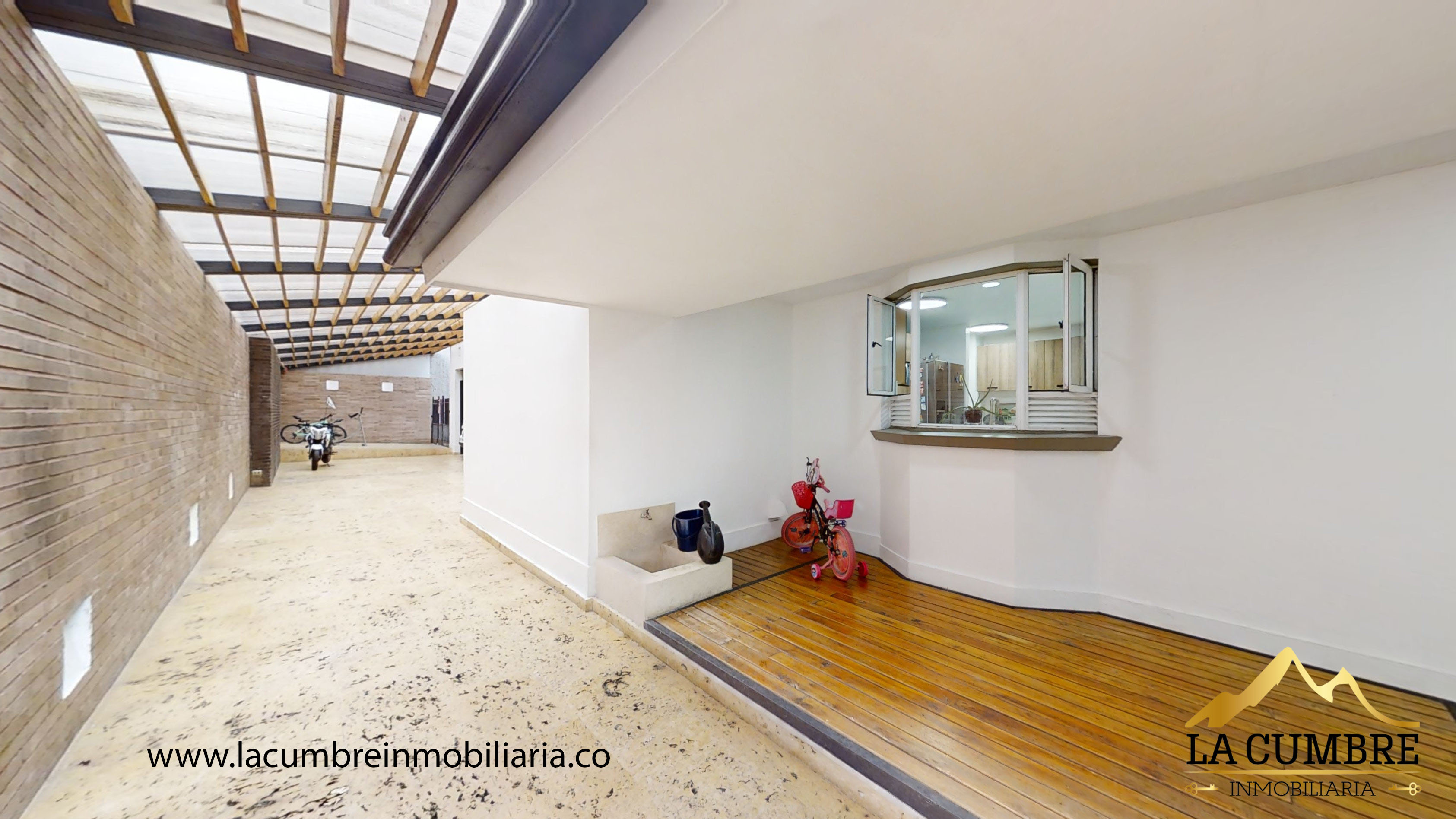 Casa de 4 alcobas en venta en Altos Del Poblado, Medellín, 820 m² · foto 6 de 20