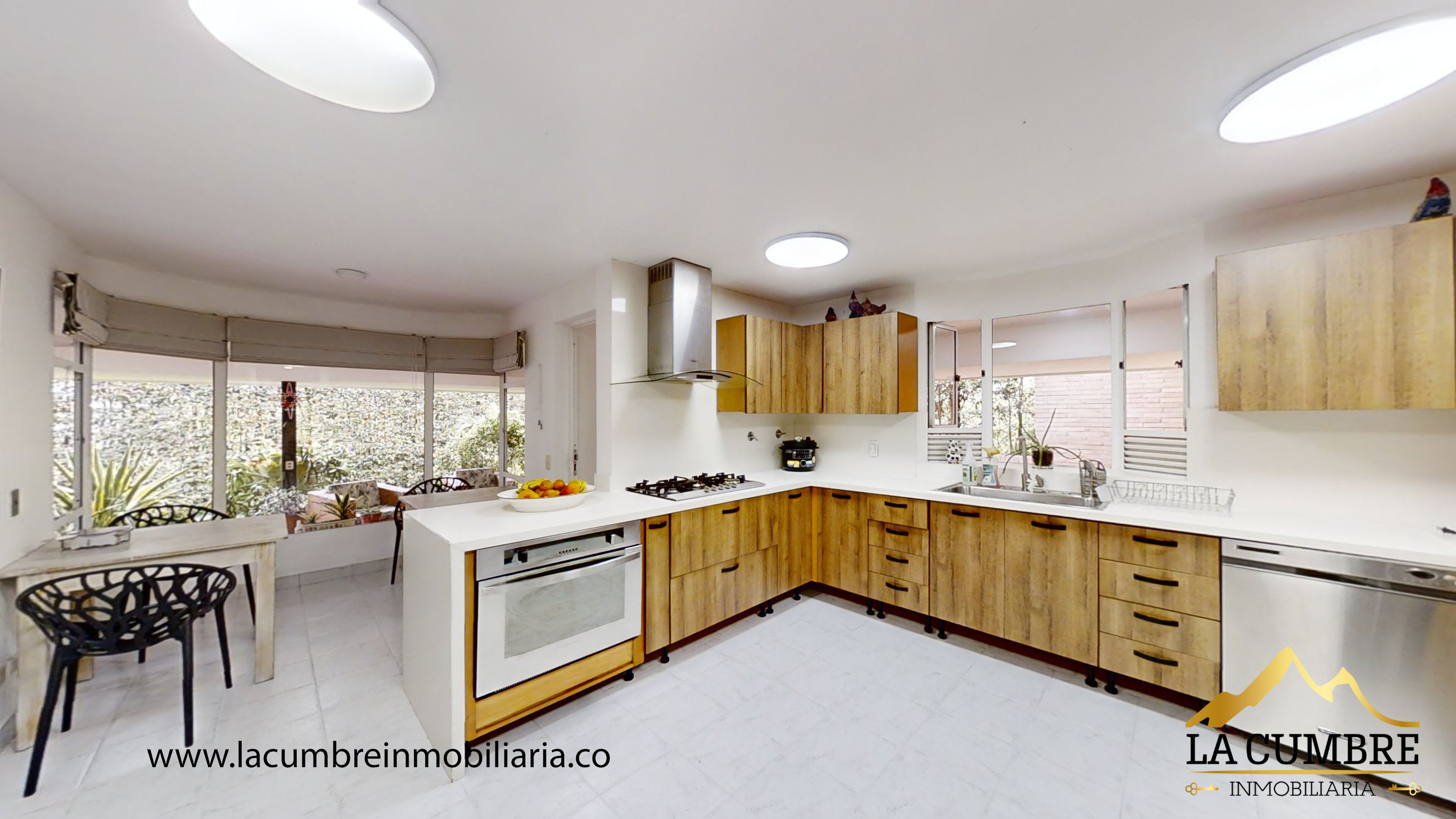 Casa de 4 alcobas en venta en Altos Del Poblado, Medellín, 820 m² · foto 8 de 20