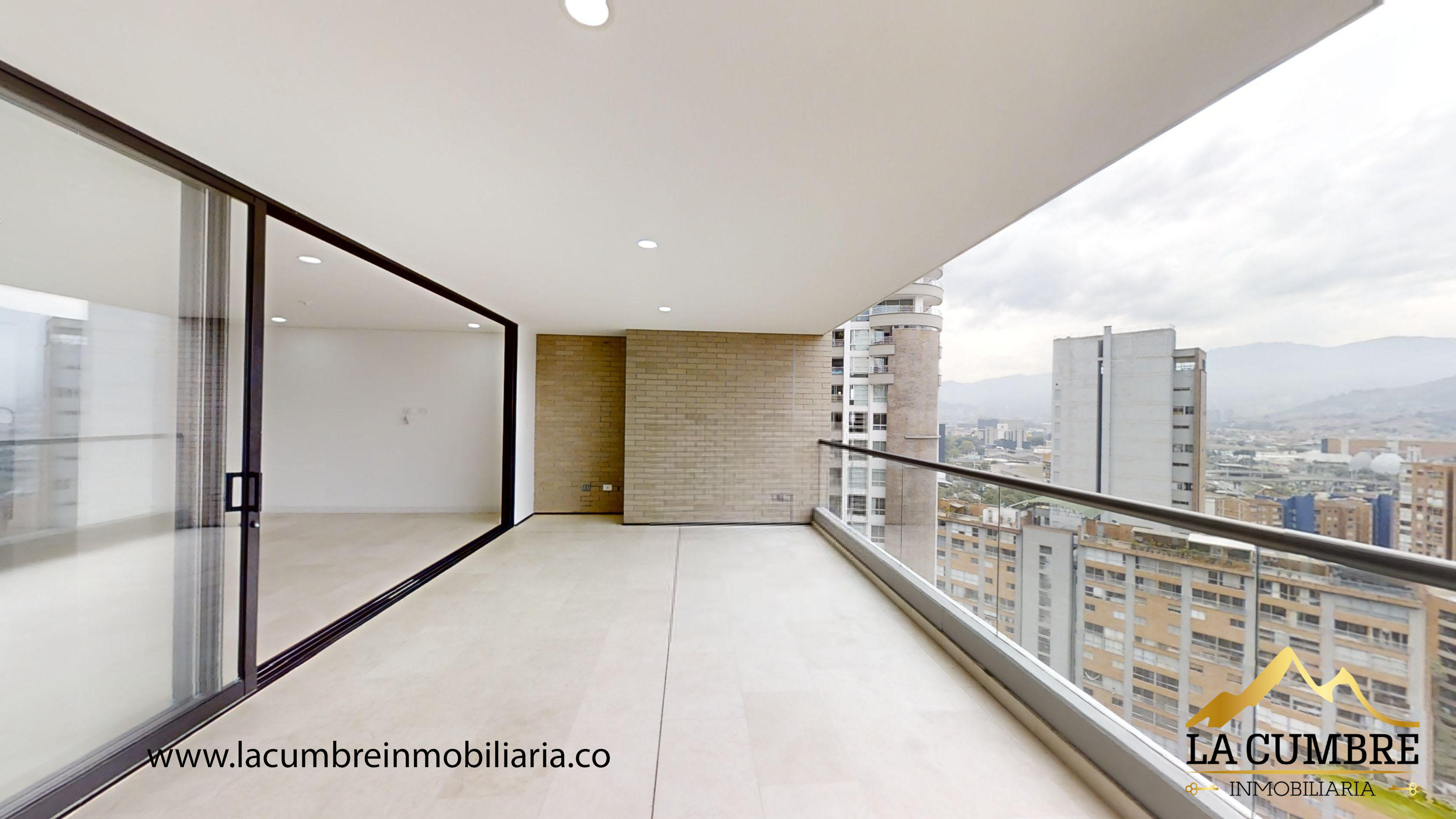 Apartamento de 3 alcobas en venta en Santa Maria De Los Angeles, Medellín, 205 m² · foto 11 de 18