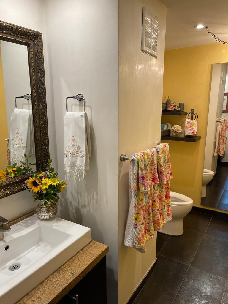 Apartamento de 3 alcobas en venta en Los Rosales, Bogotá, 200 m² · foto 10 de 14
