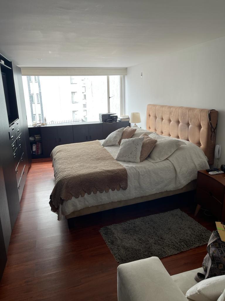 Apartamento de 3 alcobas en venta en Los Rosales, Bogotá, 200 m² · foto 9 de 14