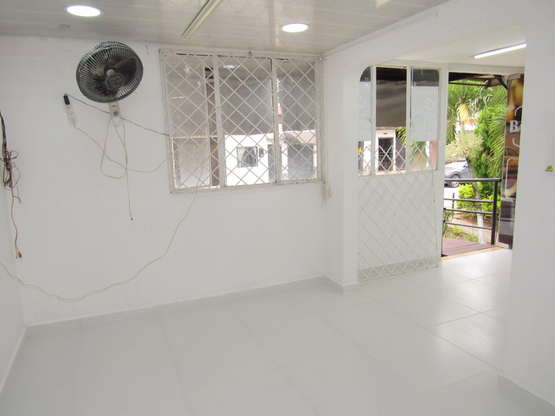 Local en arriendo en Villa España, Floridablanca, 16 m² · foto 4 de 6