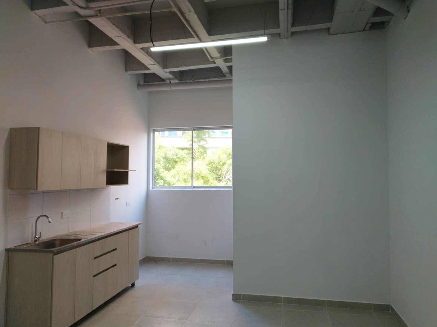 Local en venta en Maria Auxiliadora, Sabaneta, 81 m² · foto 11 de 14