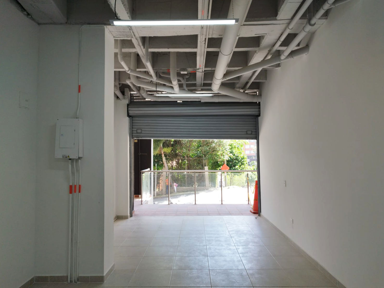 Local en venta en Maria Auxiliadora, Sabaneta, 81 m² · foto 5 de 14