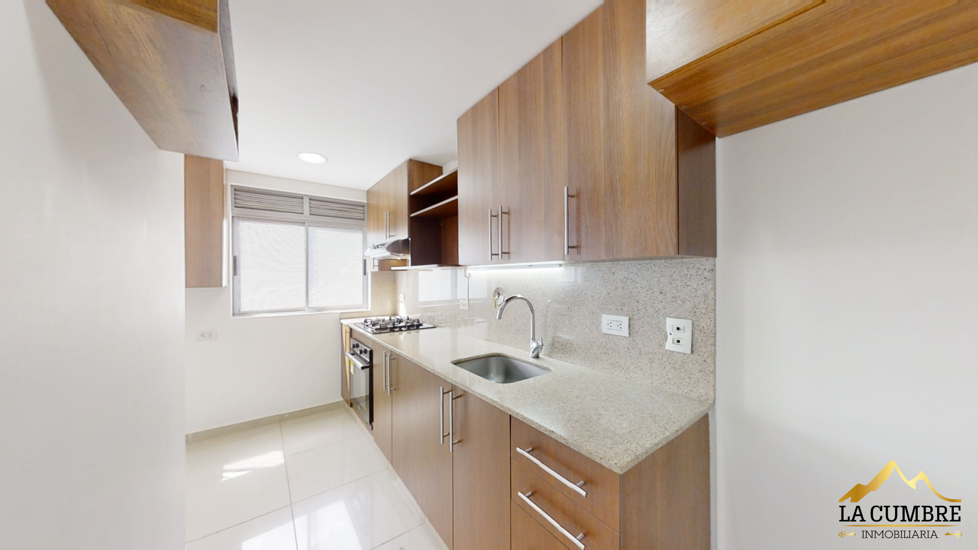 Apartamento de 3 alcobas en arriendo en Castropol, Medellín, 120 m² · foto 2 de 9