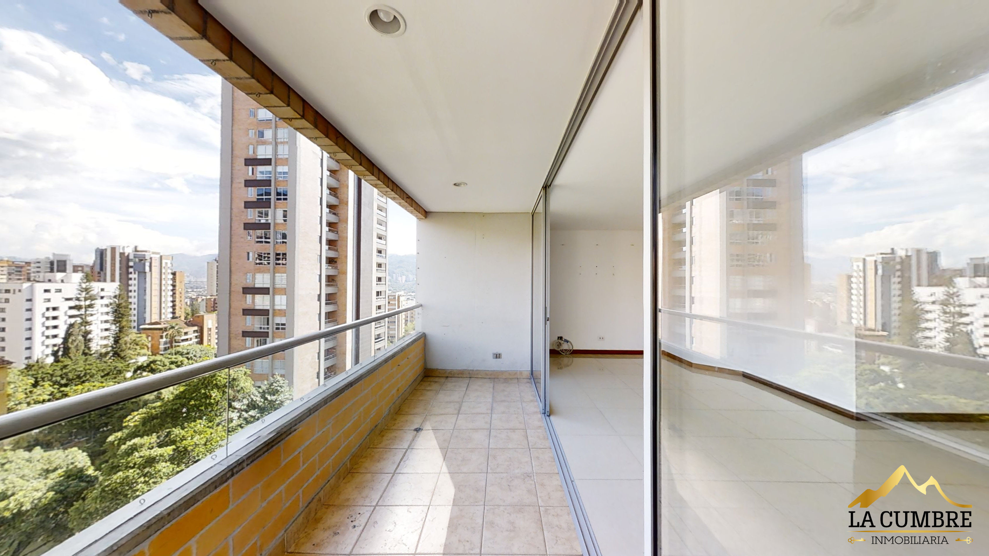 Apartamento de 3 alcobas en arriendo en Castropol, Medellín, 120 m² · foto 9 de 9