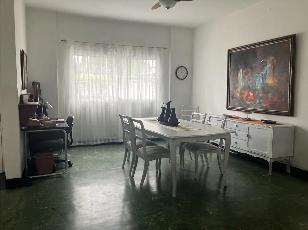 Casa de 3 alcobas en venta en Miraflores, Cali, 236 m² · foto 4 de 13