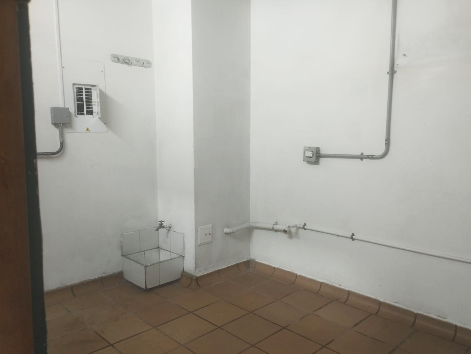 Local en arriendo en Castropol, Medellín, 34 m² · foto 9 de 10