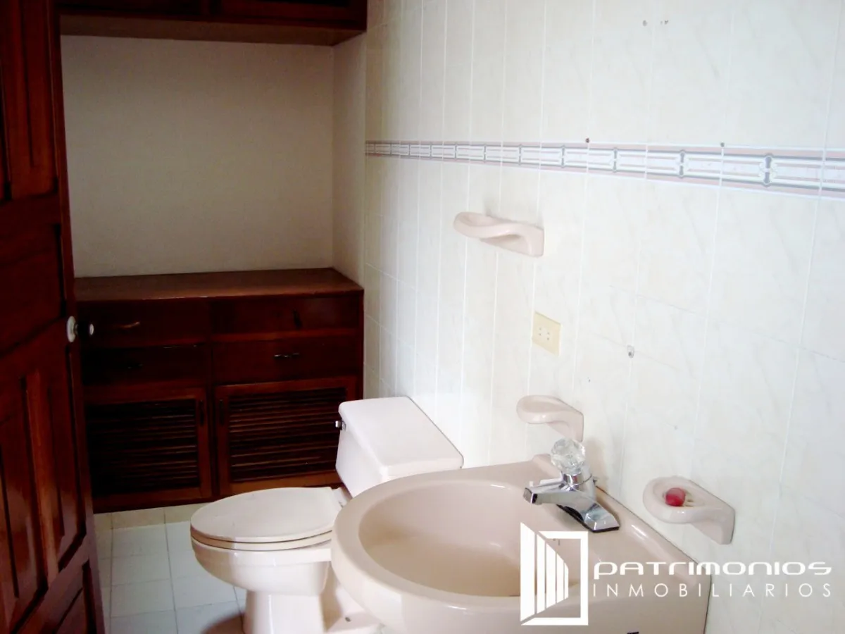 Casa de 4 alcobas en arriendo en Buque, Villavicencio, 354 m² · foto 10 de 24
