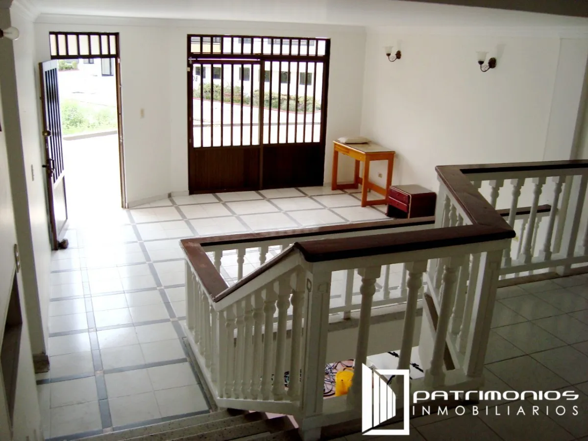 Casa de 4 alcobas en arriendo en Buque, Villavicencio, 354 m² · foto 3 de 24