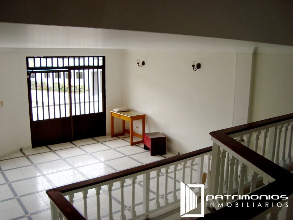 Casa de 4 alcobas en arriendo en Buque, Villavicencio, 354 m² · foto 4 de 24