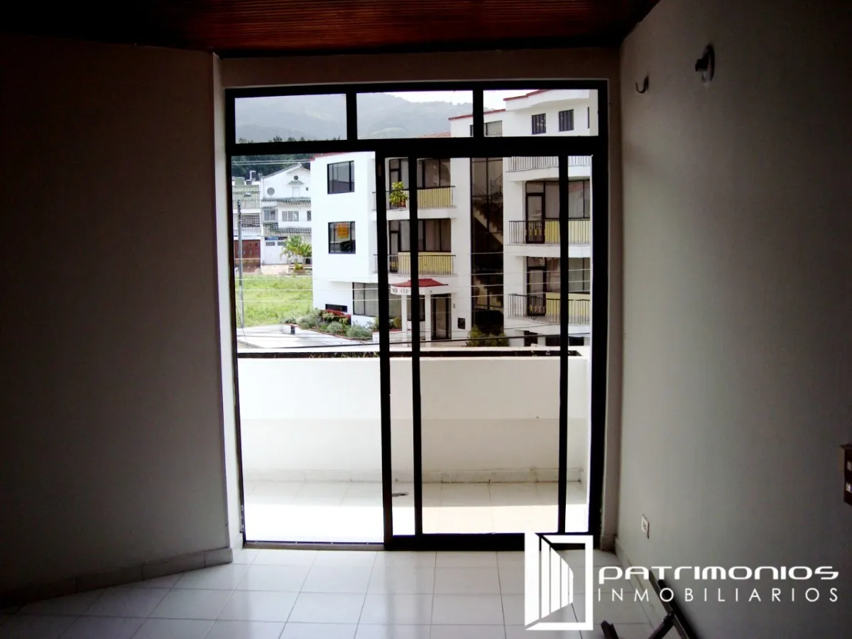 Casa de 4 alcobas en arriendo en Buque, Villavicencio, 354 m² · foto 8 de 24