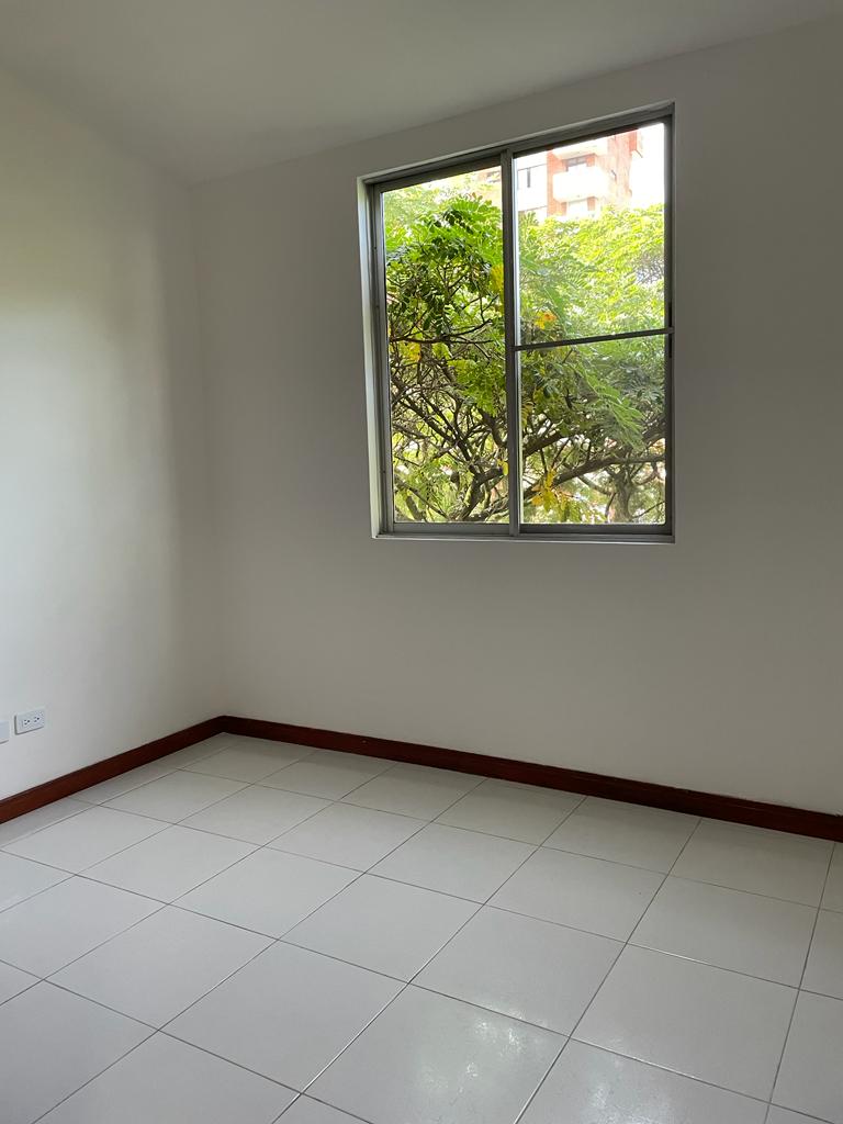 Apartamento de 3 alcobas en venta en Quintas De Don Simon, Cali, 85 m² · foto 11 de 16