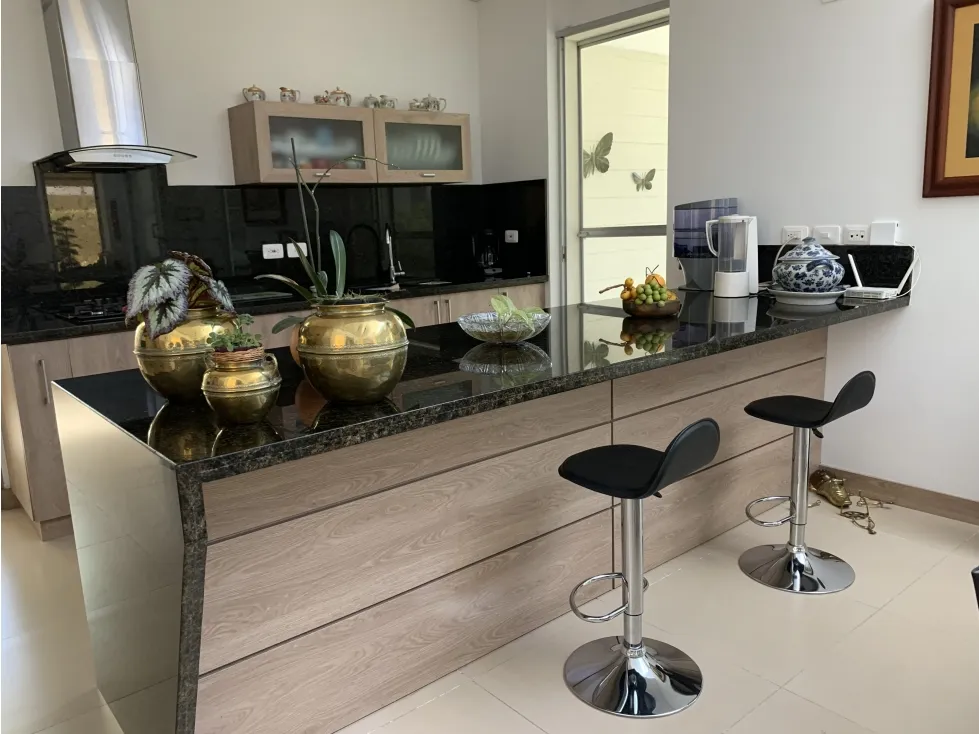 Casa de 4 alcobas en venta en Vía El Caimo, Armenia, 600 m² · foto 4 de 24