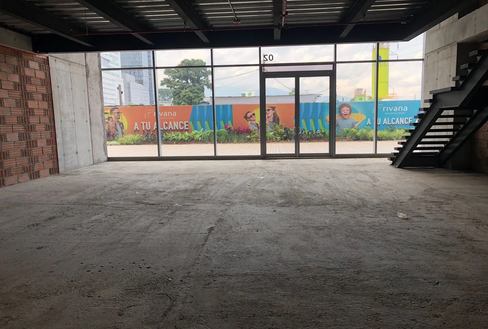 Local en arriendo en Ciudad Del Río, Medellín, 248 m² · foto 2 de 8