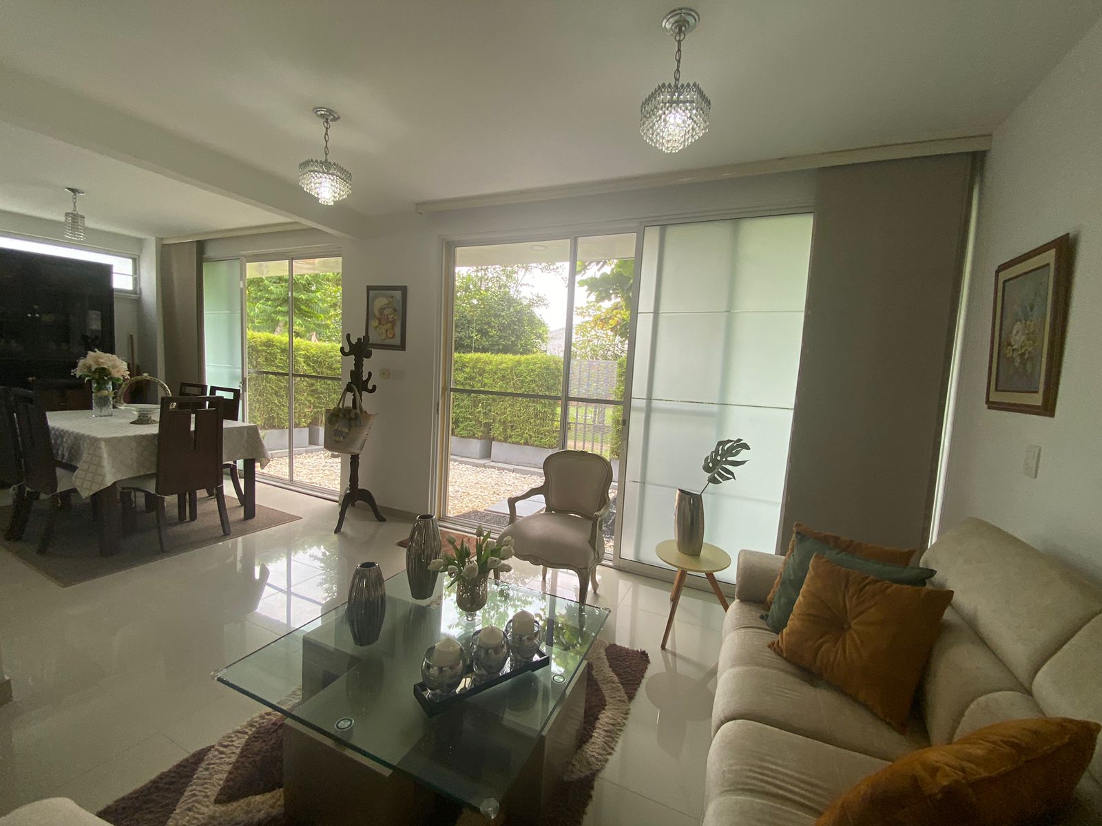 Casa de 3 alcobas en venta en El Castillo, Jamundí, 269 m² · foto 14 de 23