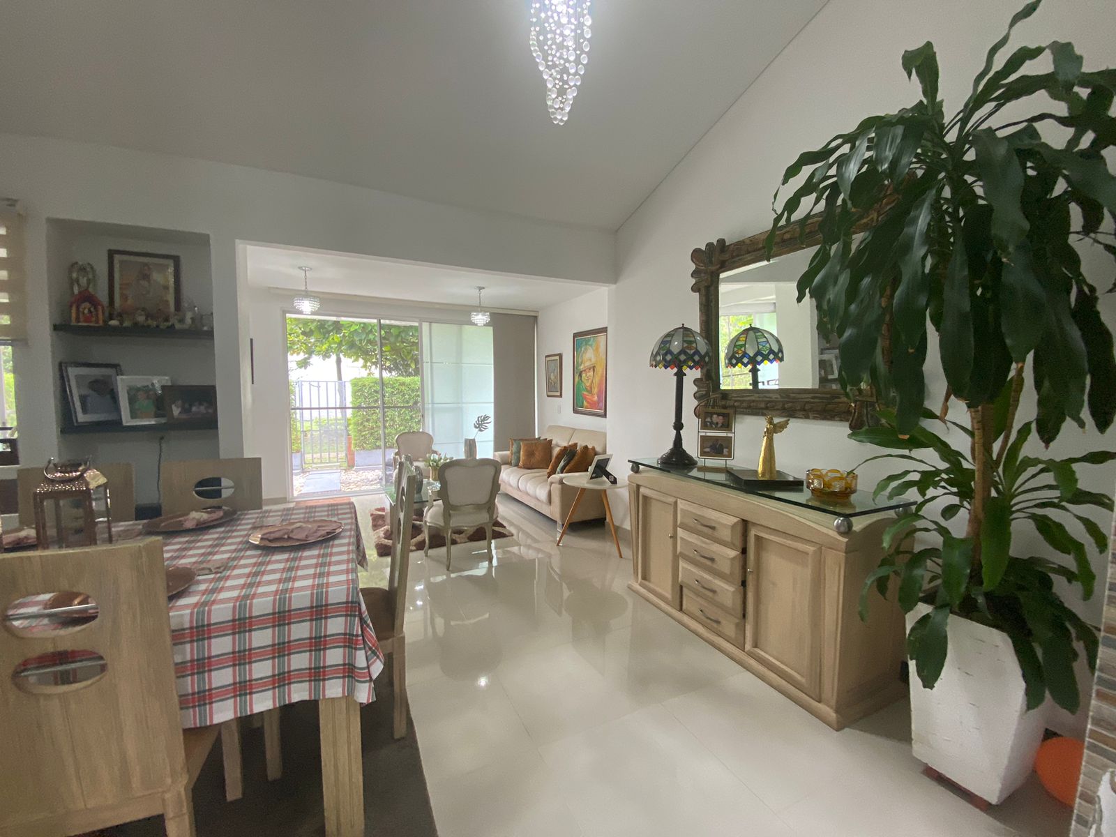 Casa de 3 alcobas en venta en El Castillo, Jamundí, 269 m² · foto 20 de 23