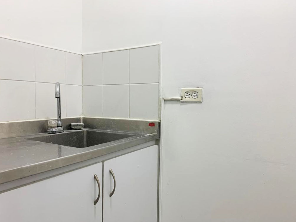 Local en arriendo en Colombia, Medellín, 100 m² · foto 10 de 10