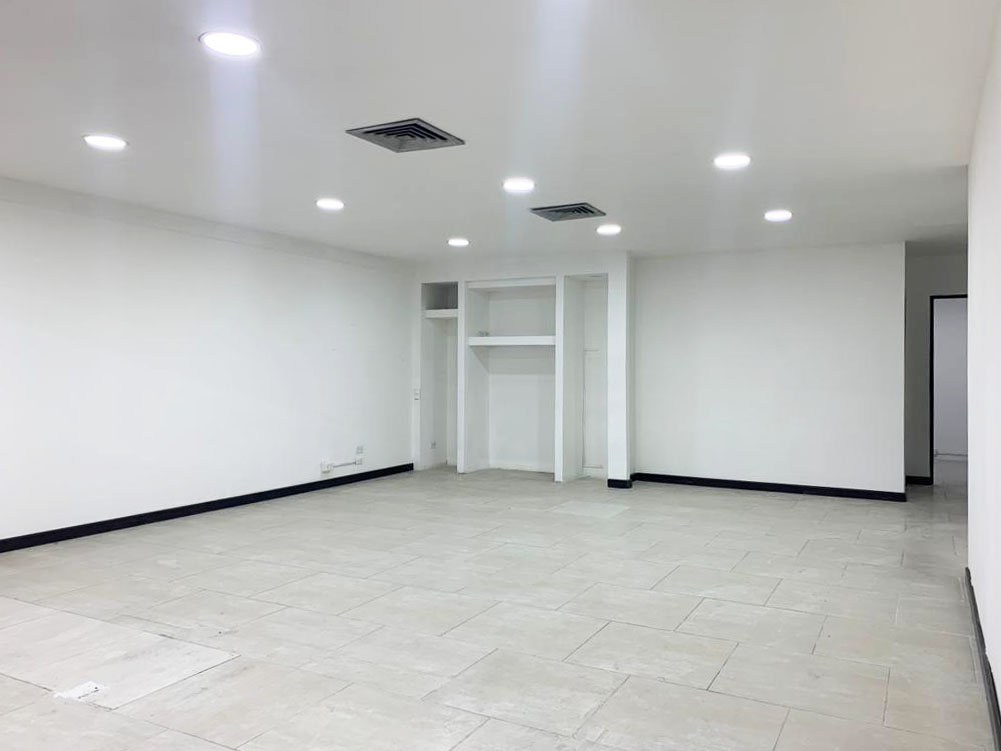 Local en arriendo en Colombia, Medellín, 100 m² · foto 3 de 10