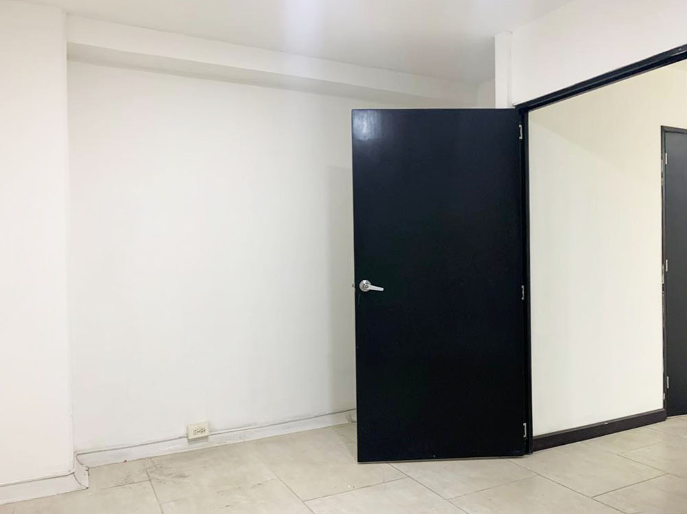 Local en arriendo en Colombia, Medellín, 100 m² · foto 9 de 10