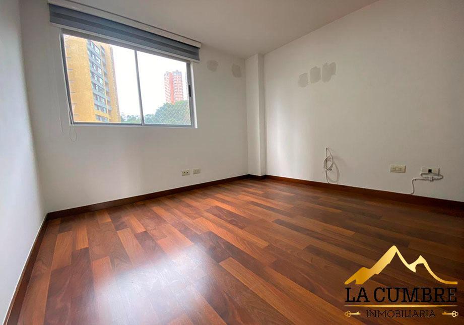 Apartamento en arriendo en Castropol, Medellín · foto 7 de 8