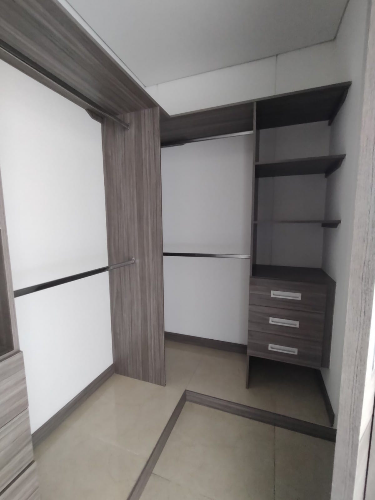 Apartamento de 4 alcobas en venta en Normandia, Cali, 119 m² · foto 12 de 20