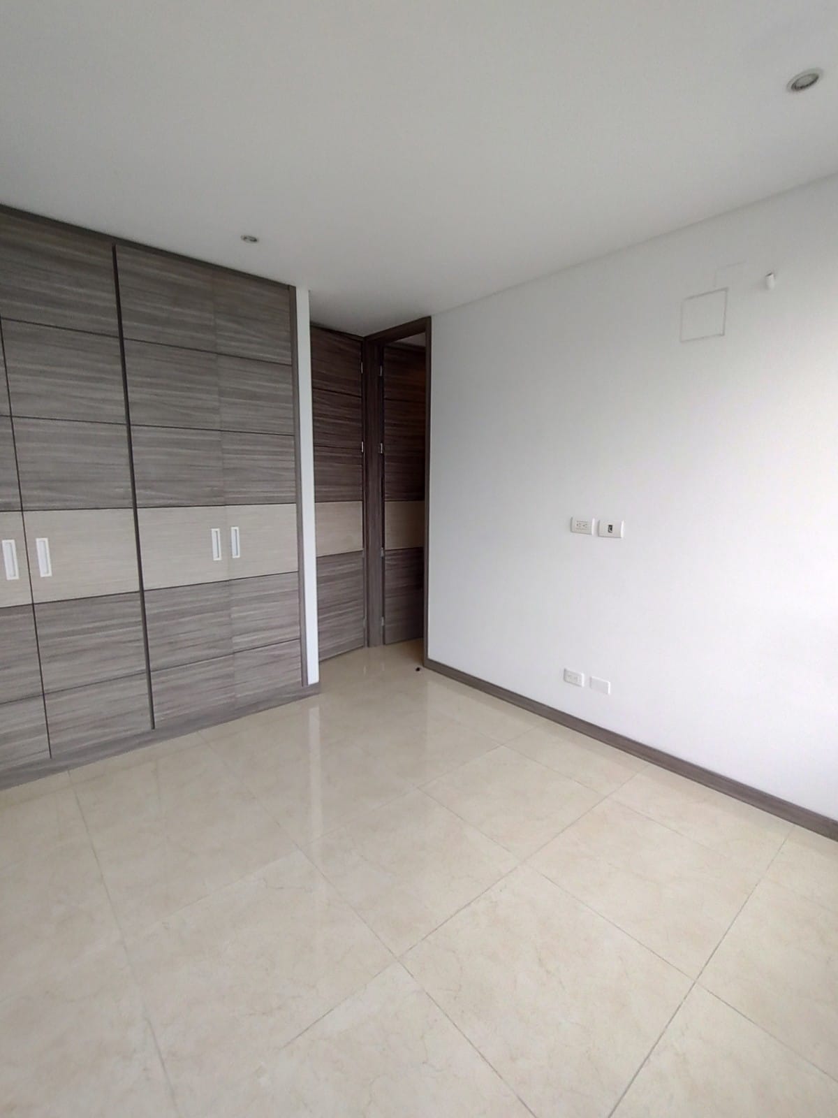 Apartamento de 4 alcobas en venta en Normandia, Cali, 119 m² · foto 3 de 20