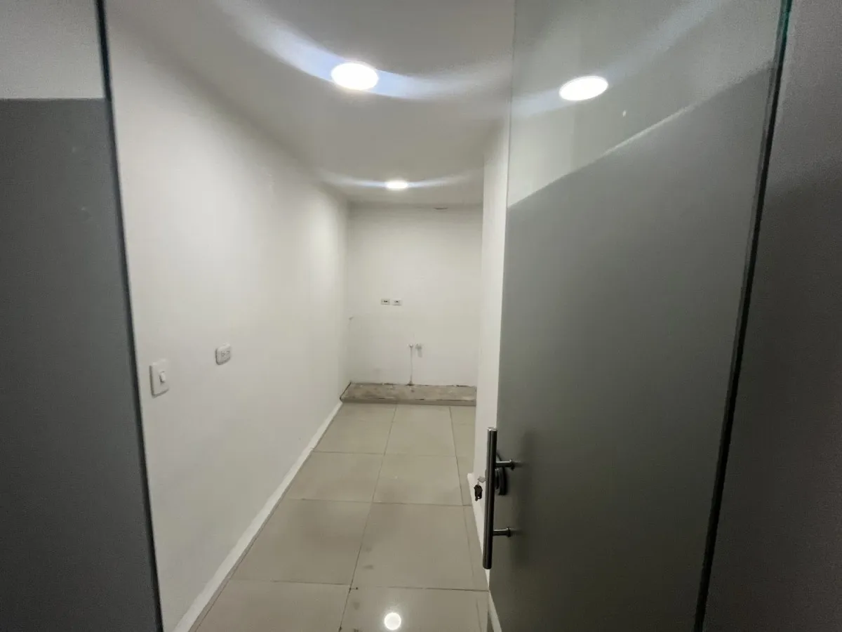 Casa de 10 alcobas en arriendo en Santa Barbara, Bogotá, 517 m² · foto 24 de 24