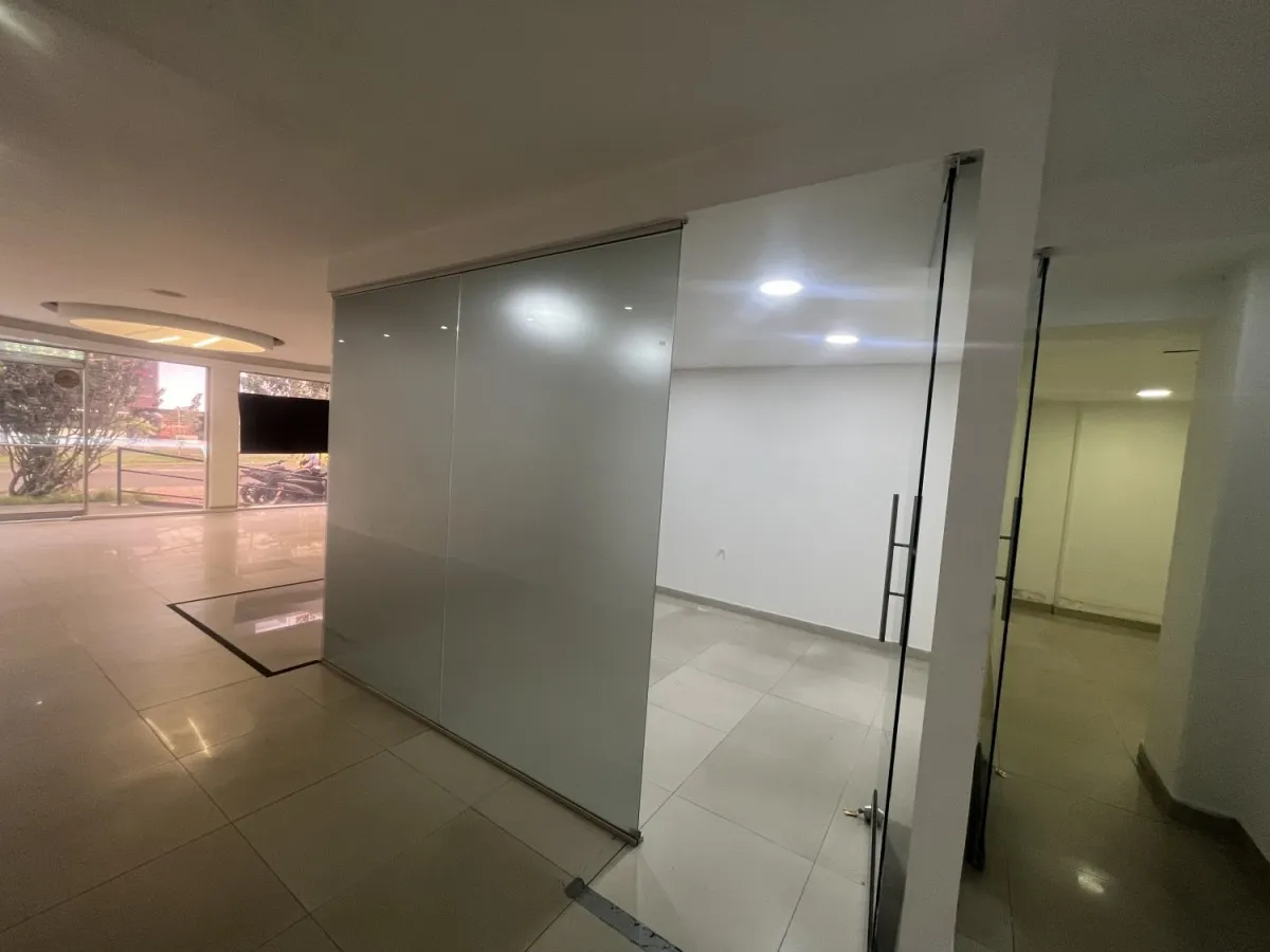 Casa de 10 alcobas en arriendo en Santa Barbara, Bogotá, 517 m² · foto 6 de 24
