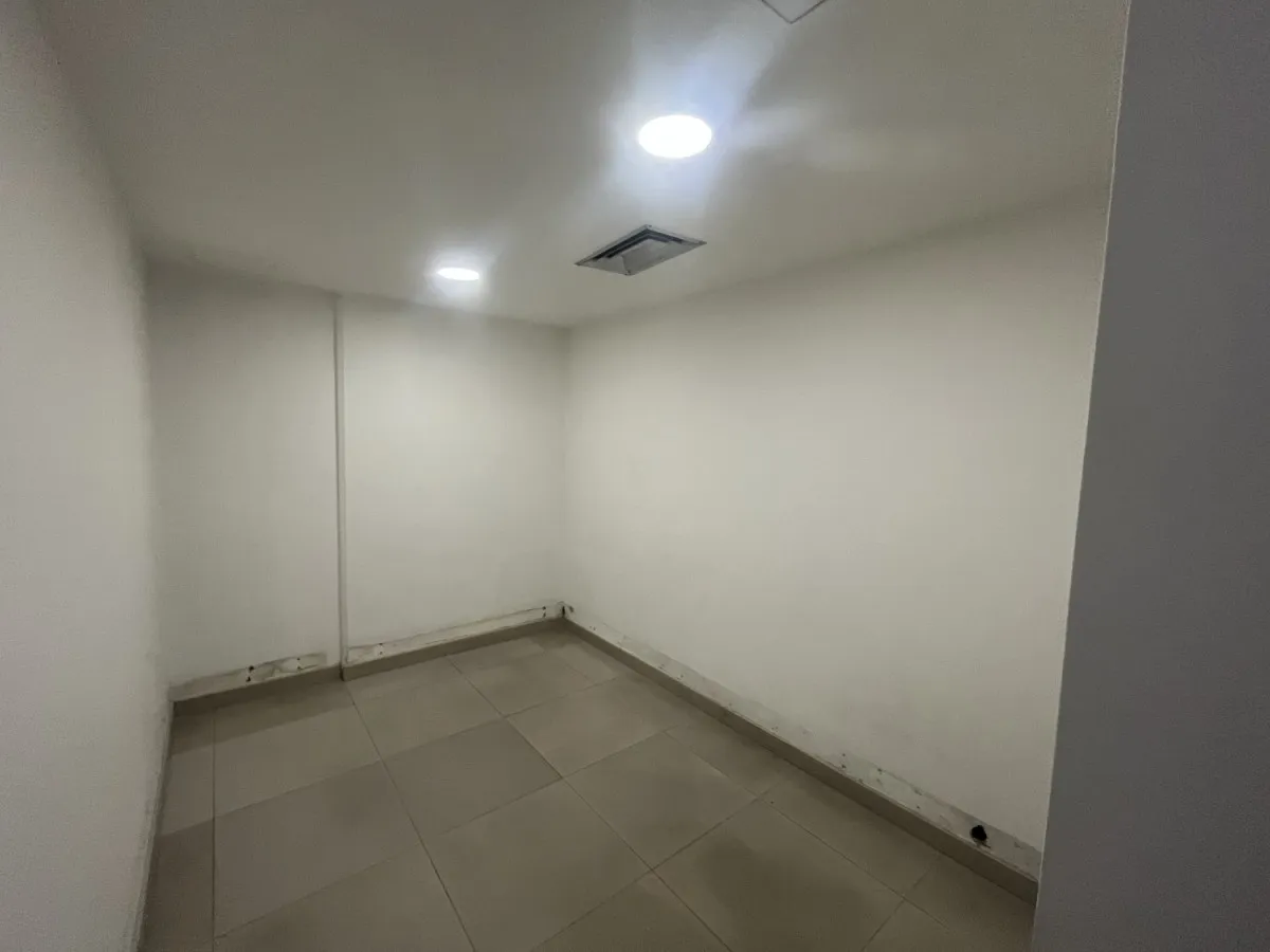 Casa de 10 alcobas en arriendo en Santa Barbara, Bogotá, 517 m² · foto 7 de 24