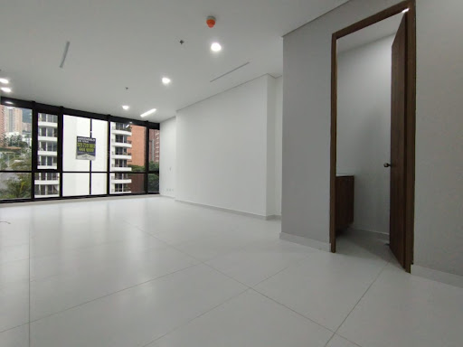 Oficina en arriendo en El Poblado, Medellín, 35 m² · foto 8 de 11