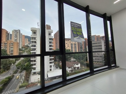 Oficina en arriendo en El Poblado, Medellín, 35 m² · foto 10 de 11