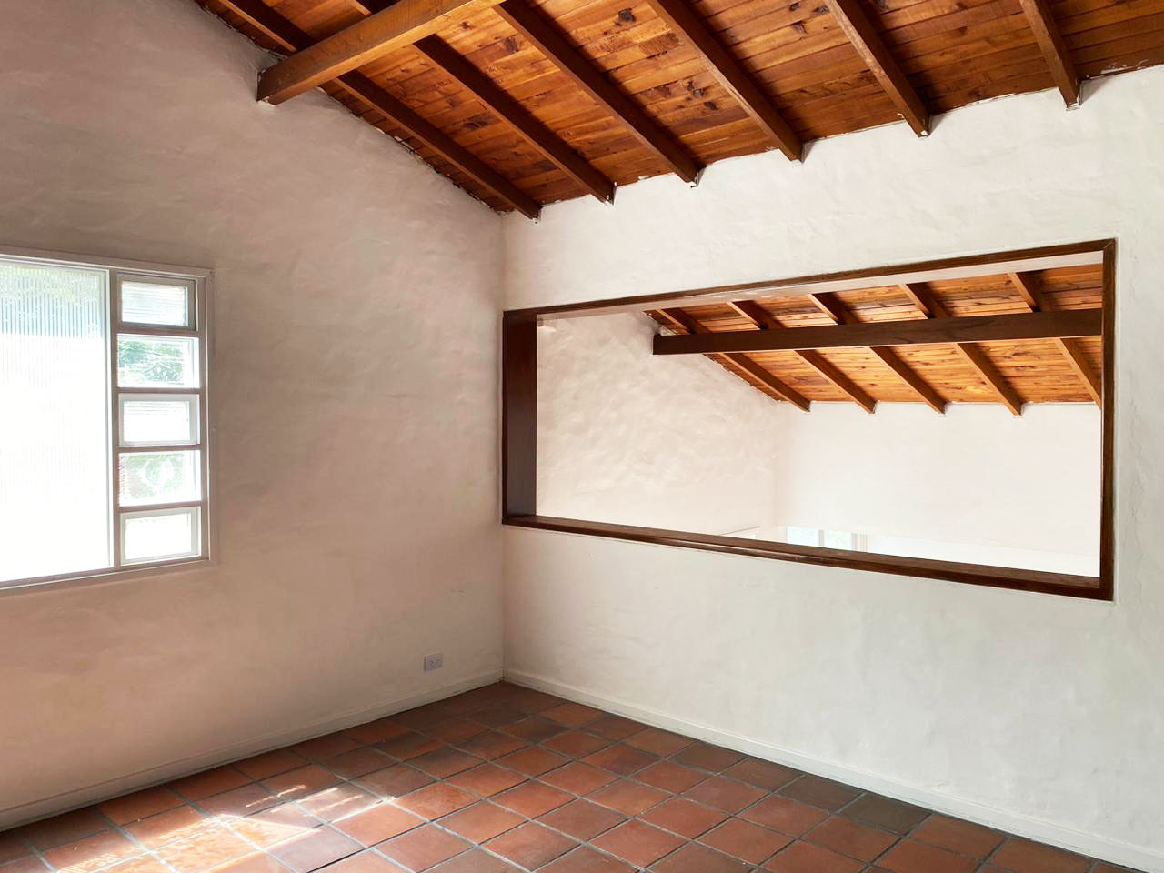 1BR Office in San Lucas (340 m²) for Sale