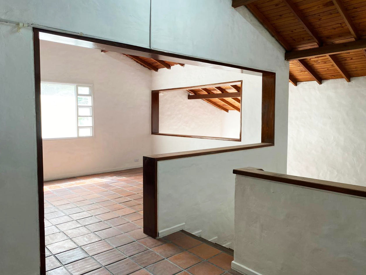 1BR Office in San Lucas (340 m²) for Sale - 3