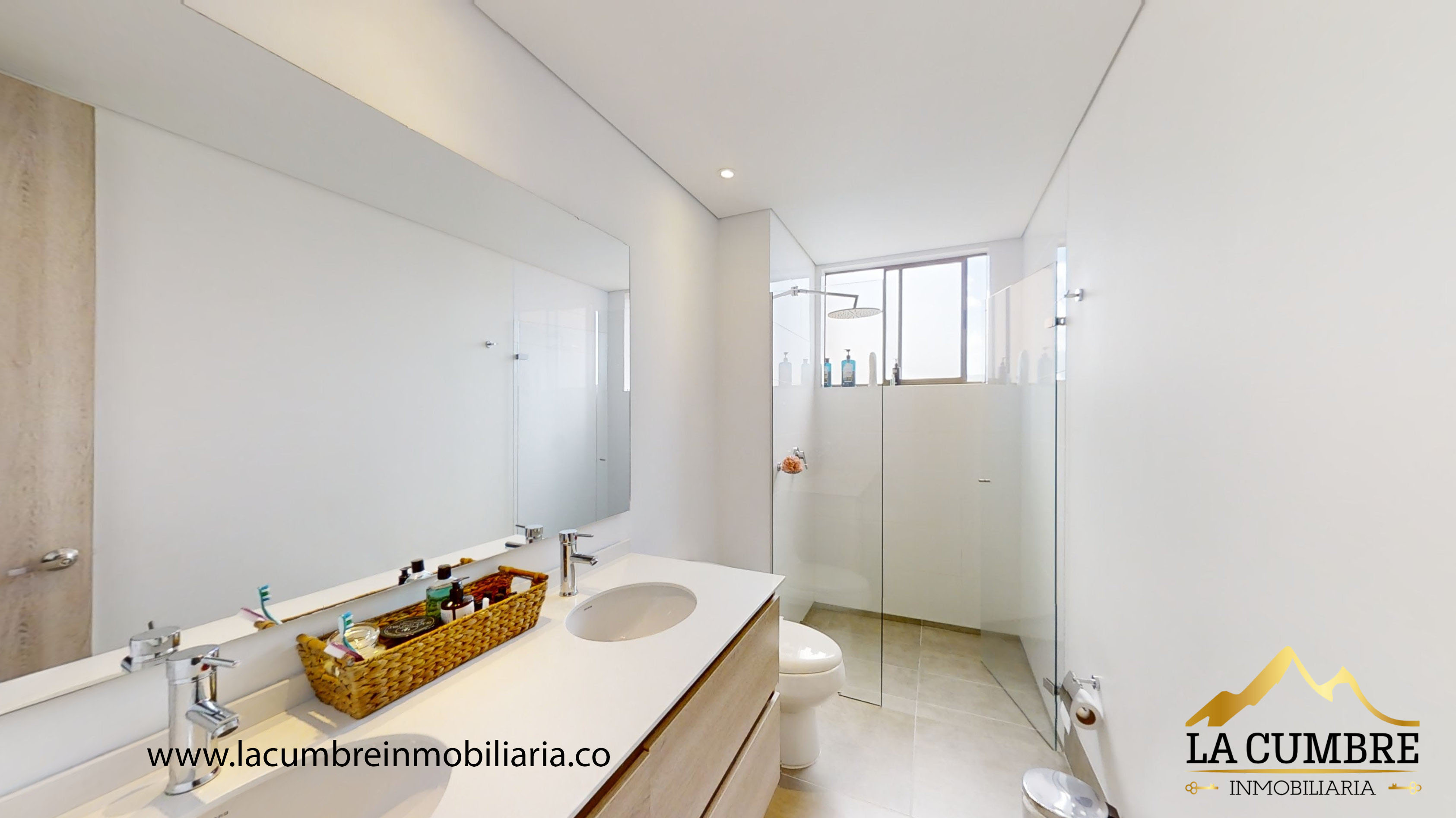 Apartamento de 3 alcobas en arriendo en Los Balsos, Medellín, 130 m² · foto 11 de 12