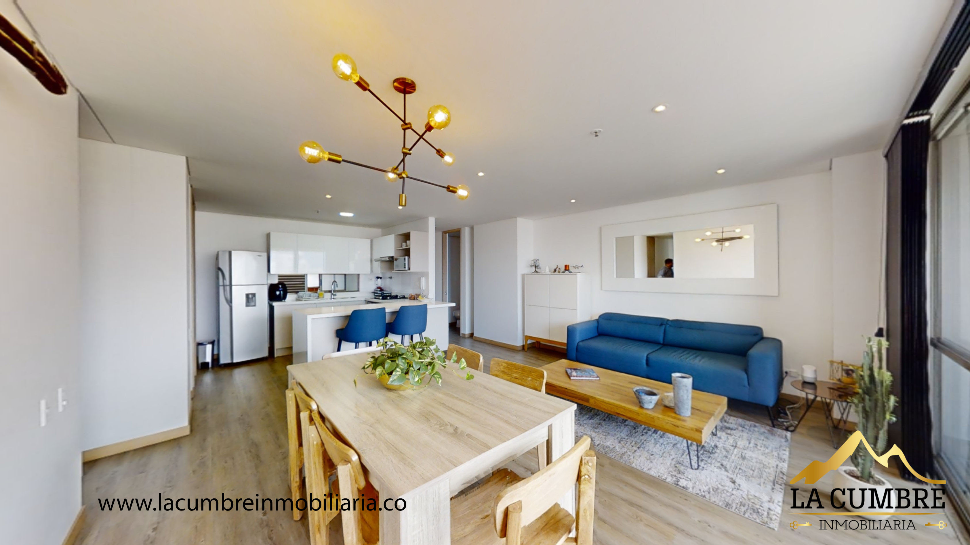 Apartamento de 3 alcobas en arriendo en Los Balsos, Medellín, 130 m² · foto 3 de 12