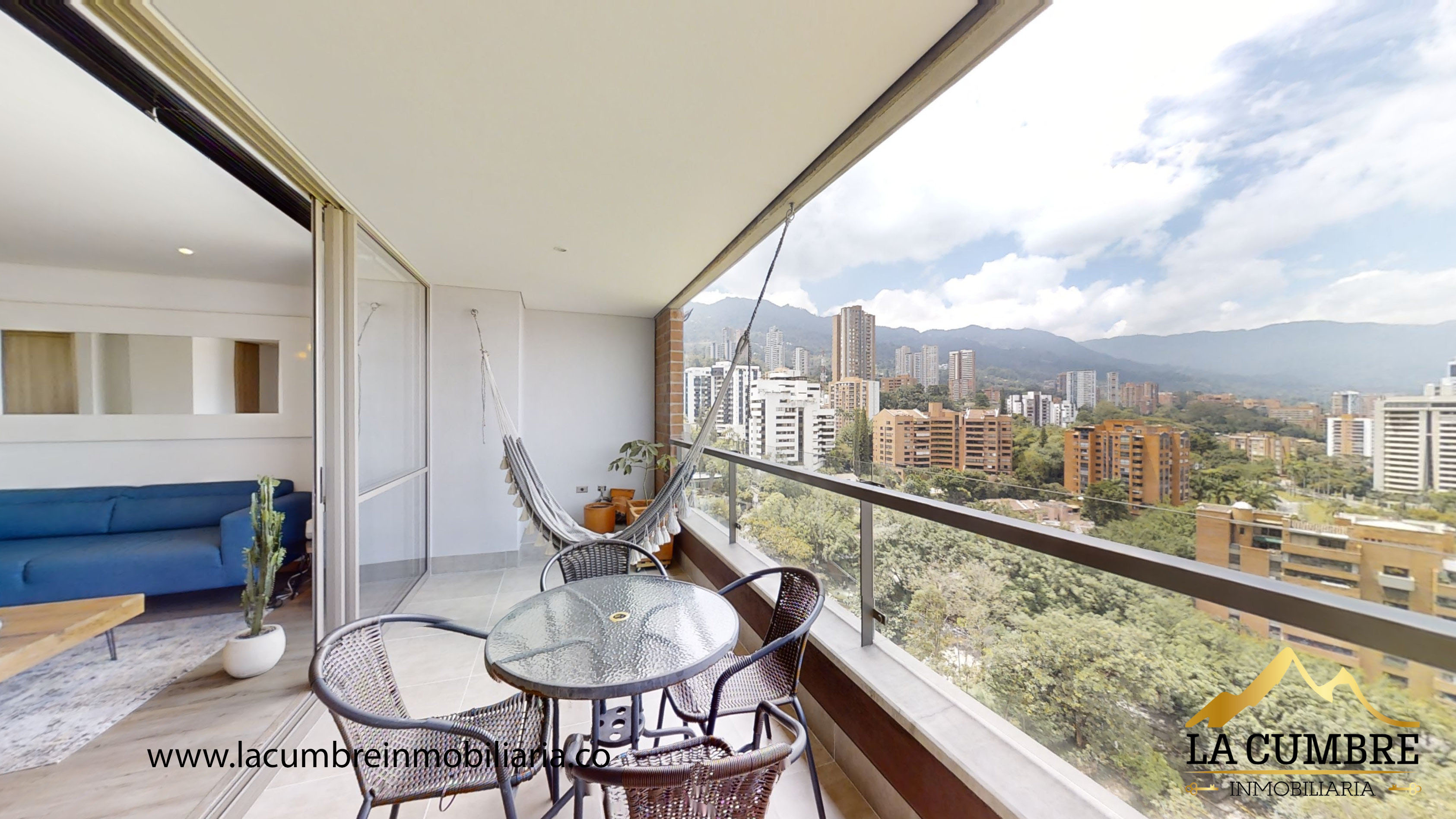 Apartamento de 3 alcobas en arriendo en Los Balsos, Medellín, 130 m² · foto 5 de 12
